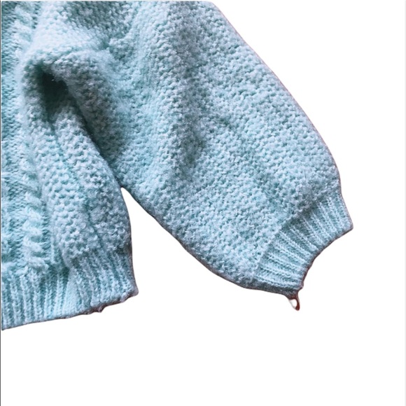 Green Crop Top Sweater - Picture 3 of 4